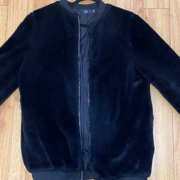 BLACK MISSGUIDED FAUX FUR BOMBER JACKET - Picture 1 of 3